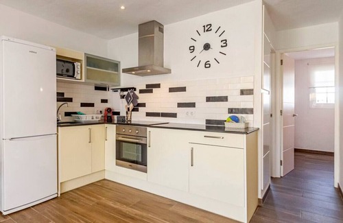 Cap d'Artrutx Condo | Cozy 2 bedroom flat with swimming pool and wifi