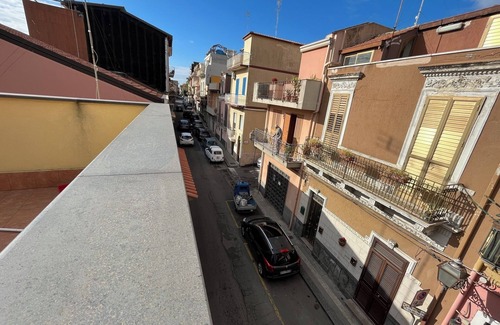 Aci Trezza House | Cozy 2-bedroom house downtown Acitrezza with a picturesque rooftop patio.