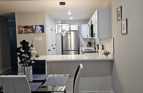 Pike House | Cozy 2-bedroom single family with AC, WiFi in charming Eagle Creek Indianapolis