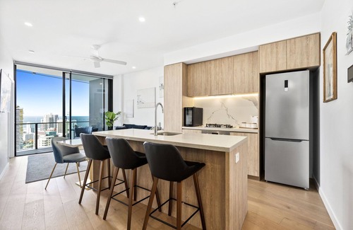 Broadbeach Apartment | Cozy 2 Bedroom Unit in Broadbeach (No Parking) (12801 - 2N - NB)