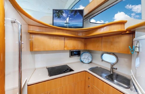 East Little Havana Boat Rental | Cozy 2-bedroom yacht in beautiful Miami with WiFi, AC