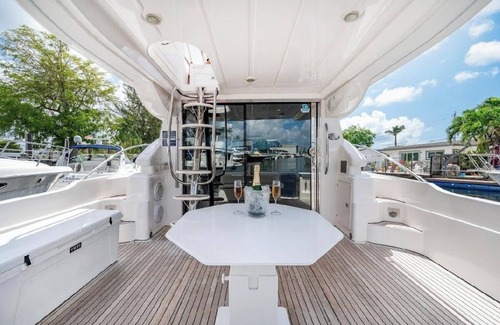 East Little Havana Boat Rental | Cozy 2-bedroom yacht in beautiful Miami with WiFi, AC