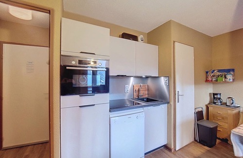 La Rosiere Apartment | Cozy 2-Room Apartment Near Slopes with Balcony, Ski Lockers, and Modern Amenities