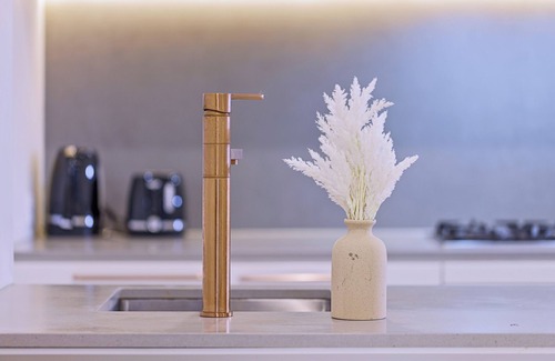 Box Hill Apartment | Cozy 2B1B at Box Hill