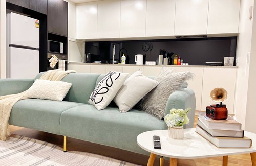 Braddon Apartment | Cozy 2b2ba in the city centre with 2 free parking Spaces