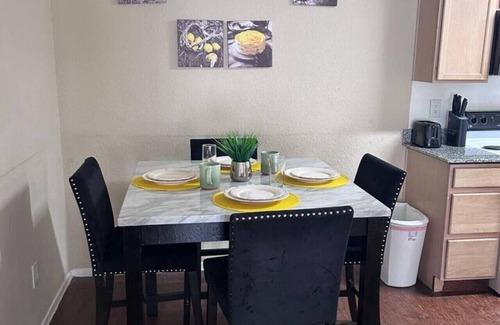 Astrodome Apartment | Cozy 2Bed/2Bath in Medical Center & NRG Stadium