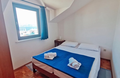 Postira Apartment | COZY 2BED APARTMENT WITH A SEA VIEW