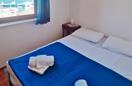Postira Apartment | COZY 2BED APARTMENT WITH A SEA VIEW
