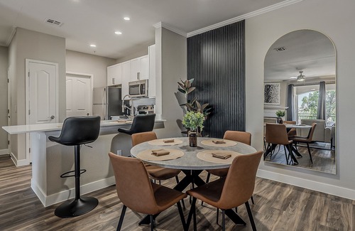 Horseman's Park Apartment | Cozy 2BR 2BA Pool Gym Free Parking