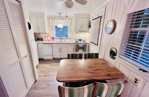 South Rehoboth Cottage | Cozy 2BR Beach Cottage w/Screened Porch – Steps to Boardwalk & Shore!