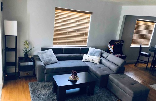 Royal Poinciana House | Cozy 2BR House (DTWN HLWD) - Fun Time