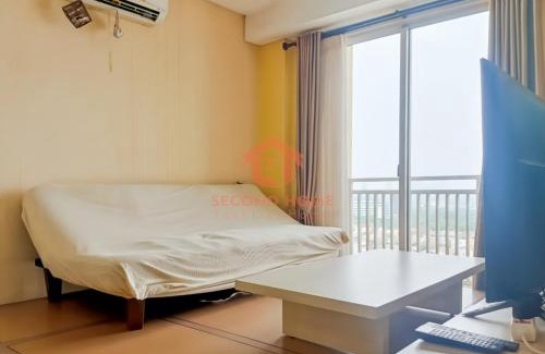 Cikarang Apartment | Cozy 2BR Trivium Apt pool & wifi