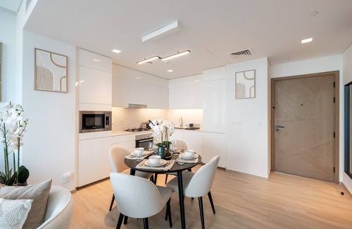 Dubai Apartment | Cozy 2BR with Creek Views in Dubai Creek Harbour