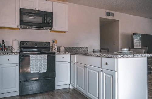 East Bakersfield House | Cozy 3 Bed 2 Bath Home