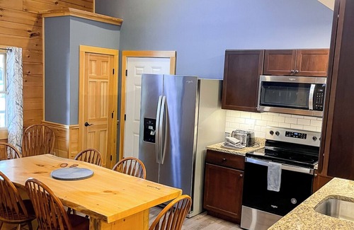 Intervale Cabin | Cozy 3-bedroom Duplex cabin - 1 Side - in peaceful Intervale with WiFi, AC