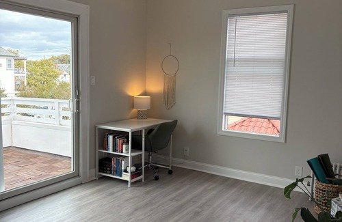 Long Beach House | Cozy 3 bedroom home by the beach with designated work space