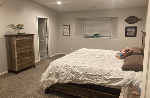 Page House | Cozy 3-bedroom house in Page with onsite parking for 4 vehicles with trailers.