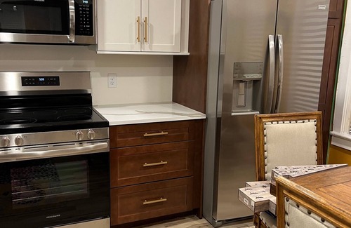 Green Bay House | Cozy 3-bedroom house in Green Bay. Near Lambeau Field and Broadway District.