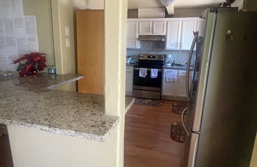 Southeastern Sacramento House | Cozy 3-bedroom house in charming Sacramento with WiFi, AC