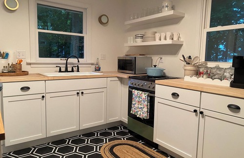 Fennville Cabin | Cozy 3-Bedroom Waterfront Cabin with Private Beach