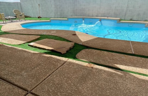 East Mesa House | Cozy 3 Br 2 Bath Mesa Home w/ Beautiful Pool and a Pool Table!