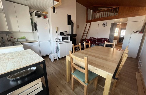 Les Carroz-d'Araches Apartment | Cozy 3-Room Chalet + Mezzanine, Wood Stove, Parking, Near Center