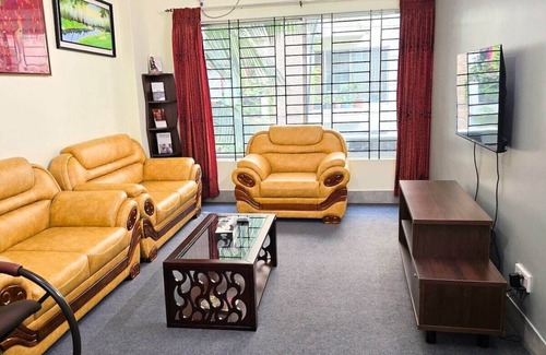 Gulshan Apartment | Cozy 3BR Oasis in Upscale Niketan, Gulshan