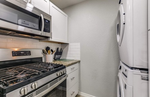 West San Antonio House | Cozy 3BR w Modern Amenities and Pool | Near Attractions