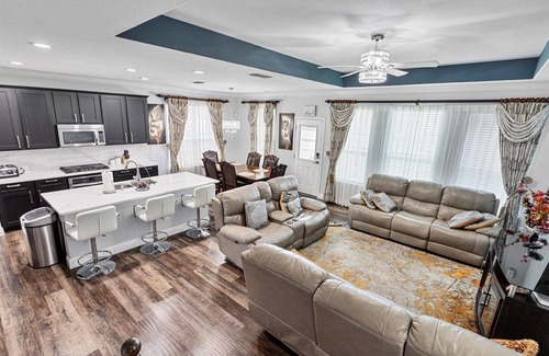 Little Elm House | Cozy 4 bedroom 3.5 bath home located in the heart of Little Elm.