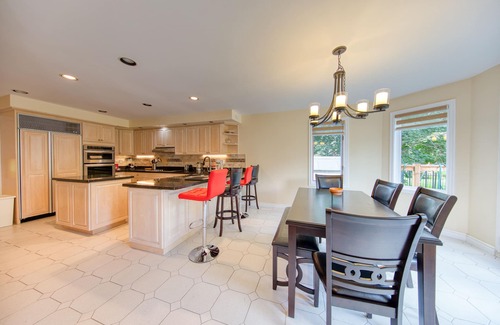 Ajax House | Cozy 6BR Deer Creek Golf Course Estate Home in Ajax