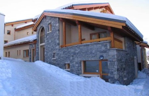 Lanslevillard Apartment | Cozy 7-Person Apartment at Village Center, Near Slopes - Val Cenis