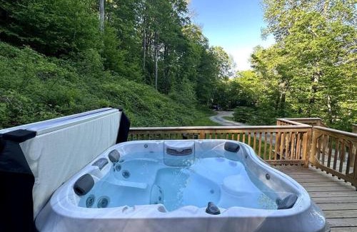 Killington Ski Chalet | Cozy A-Frame Cabin Nestled In The Trees, Hot Tub