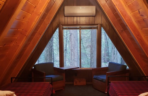 Sonora Cabin | Cozy A-Frame cabin in Twain Harte - 30 min to Dodge Ridge ski resort!