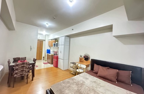 Ermita Condo | Cozy, Affordable place in Ermita with free gym and pool