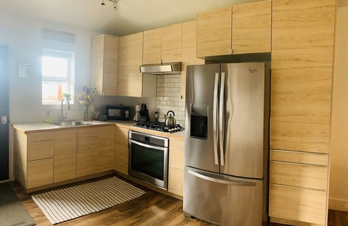 Bozeman House | Cozy and Beautiful, Sunny Acres Guest House