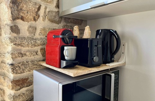 Vannes Apartment | Cozy and bright accommodation with exposed stonework – Étang au Duc