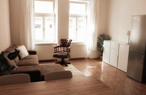 Gries Apartment | Cozy and charming apartment near city centre with 2 bathrooms