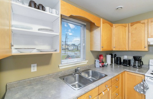 Moncton House | Cozy and Comfortable 2 Bedroom House