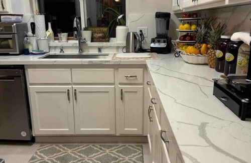 Manchester House | Cozy and Elegant Home for Family/Military/PSNS Shipyard/Travel Nurses