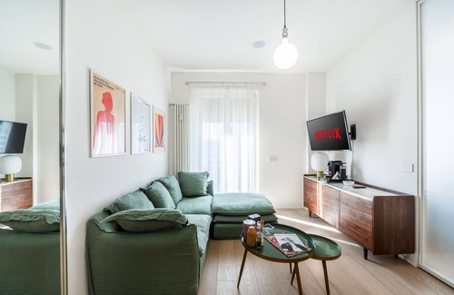 Porta Genova Apartment | Cozy and Elegant Two-Room Apartment in the Heart of the City