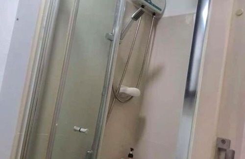 Barangka Ilaya Hotel | Cozy and Lovely 1 Bedroom with Balcony near MRT Boni with WiFi and Netflix