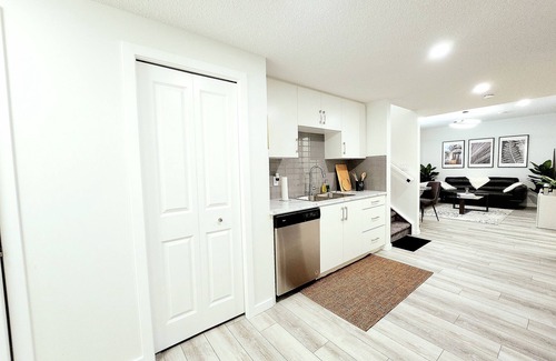 Southeast Calgary House | Cozy and Luxurious suite in Lake Community of Mahogany