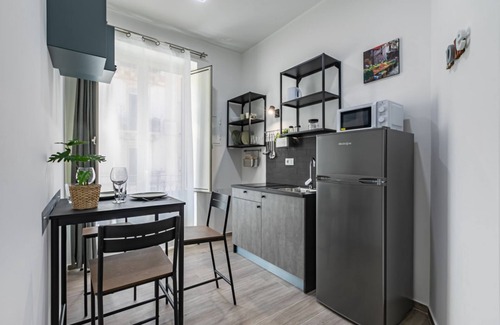 Borgo Vecchio Apartment | Cozy and modern apartment of about 40 sq m, able to accommodate up to 3 people, located on the 1st floor of a renovated building with no lift. The property is located in the center (NO ZTL - Traffic Restricted Area), just a 5-minute walk from the Politea