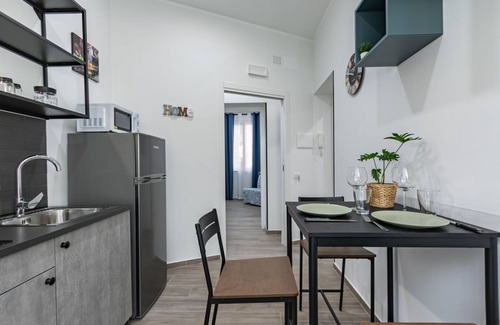 Borgo Vecchio Apartment | Cozy and modern apartment of about 40 sq m, able to accommodate up to 3 people, located on the 1st floor of a renovated building with no lift. The property is located in the center (NO ZTL - Traffic Restricted Area), just a 5-minute walk from the Politea