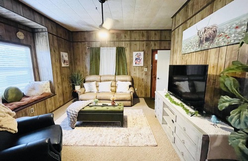 Wauchula House | Cozy and peaceful Country vintage getaway! A time away from your every day life!