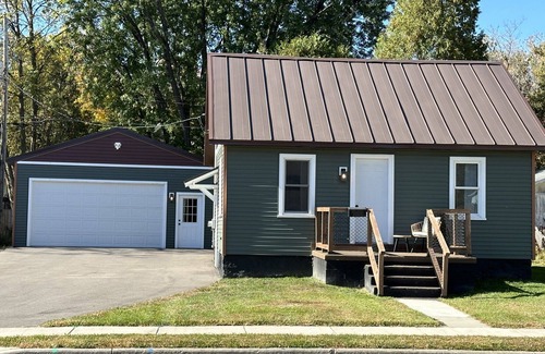 Rhinelander House | Cozy and Quaint 1-bedroom home close to hospitals in Rhinelander
