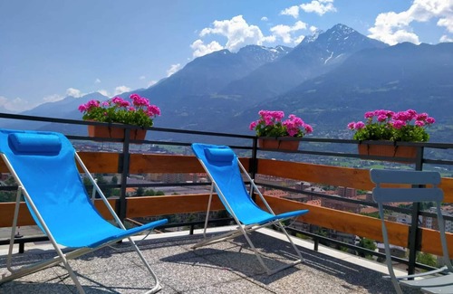 Aosta House | Cozy and quiet apartment with fantastic panoramic views.