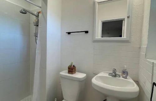 Northeast Miami Apartment | COZY AND RELAXING MINI STUDIO IN CENTRAL MIAMI!
