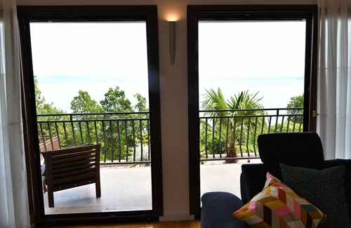 Obrs Apartment | Cozy and spacious semi-detached house near the beach with sea view