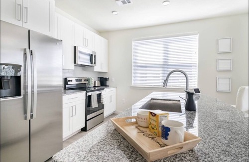 Northside Condo | Cozy and stylish htx condo